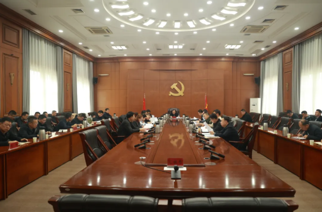 孟德昌主持召開區委常委會會議