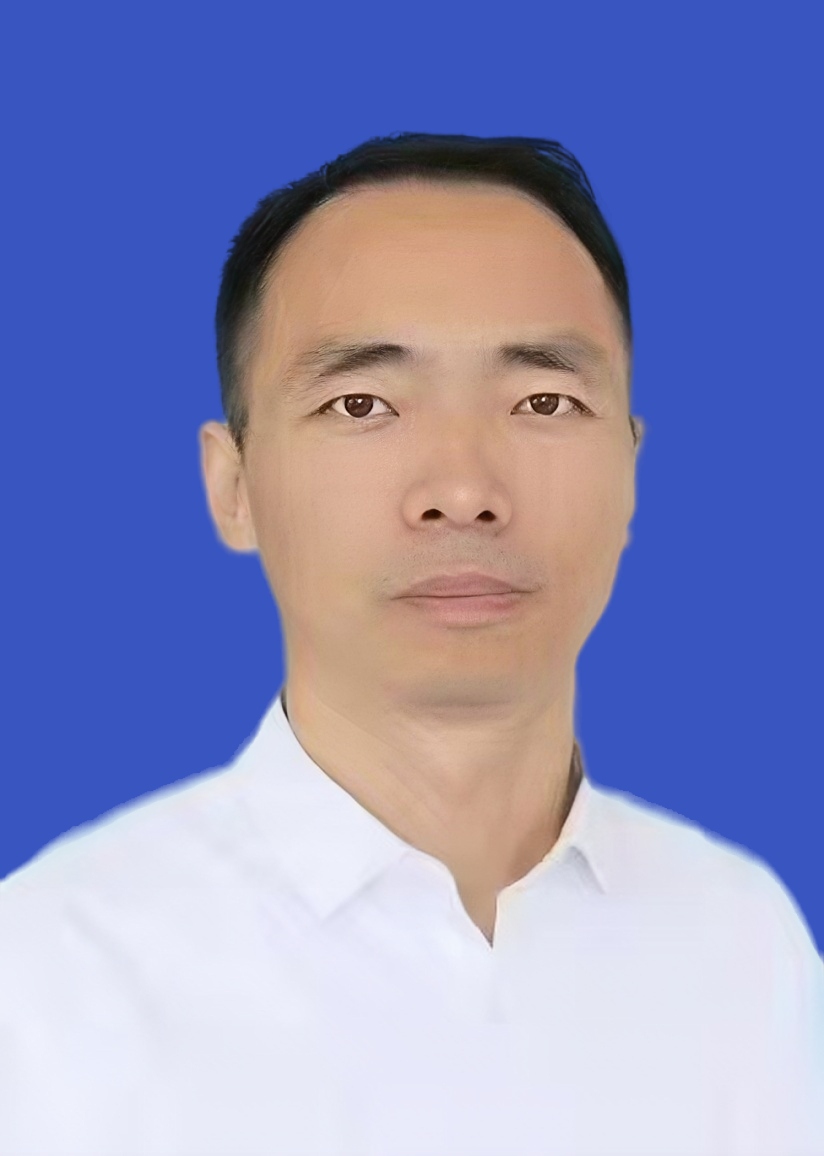 高偉
